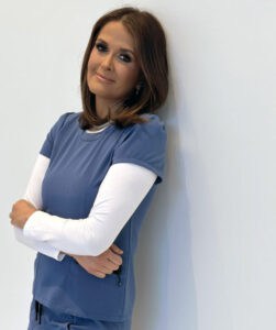 aliabadi-standing