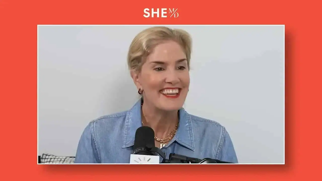 Thais Aliabadi MD, a healthcare professional, smiling during an interview, emphasizing her expertise.