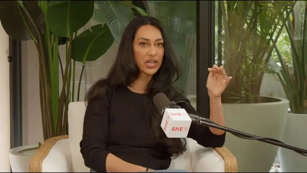 Thais Aliabadi MD speaking during an interview at DrAliabadi.com.