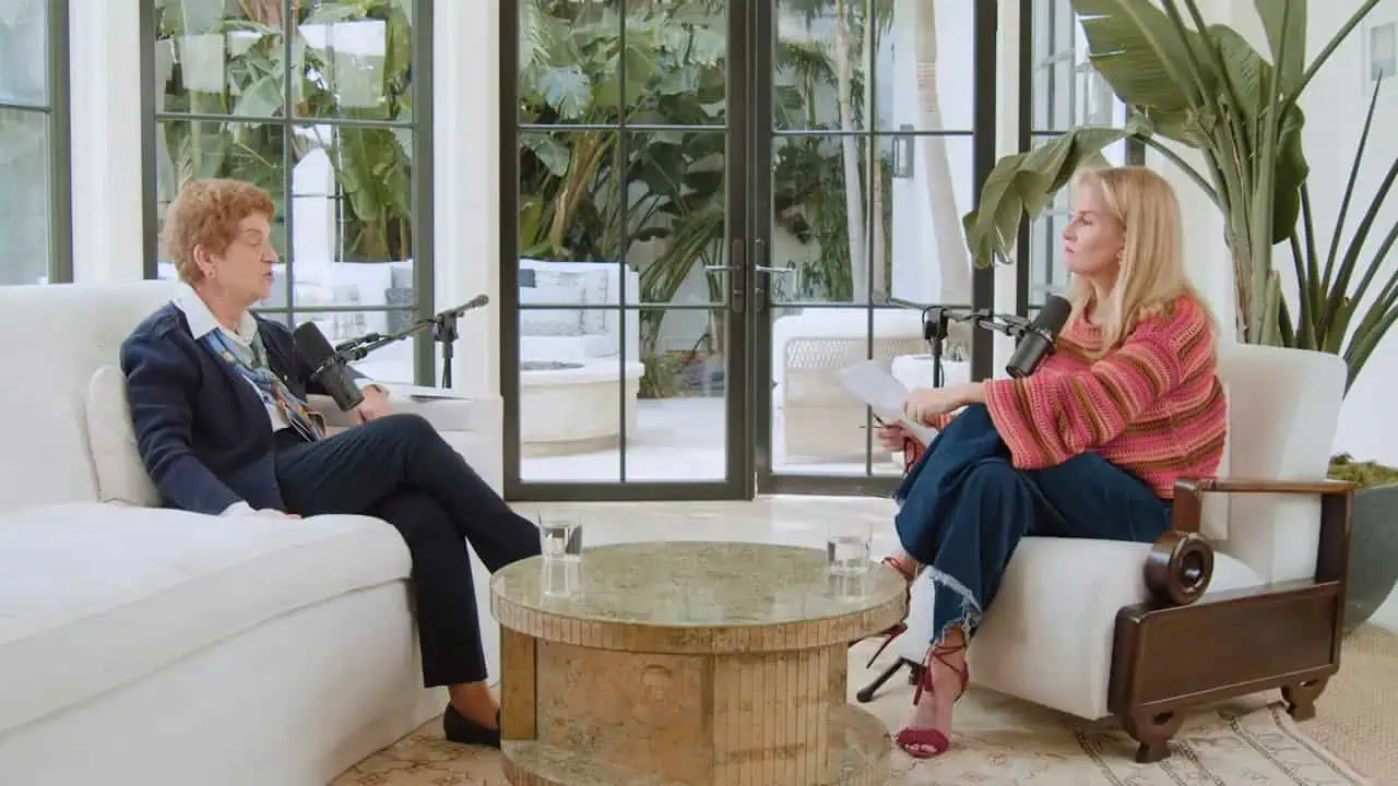 Dr. Thais Aliabadi being interviewed in a professional setting.
