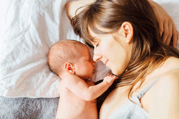 Dangers of sleeping with your newborn baby, Dr. Thais Aliabadi OBGYN Los Angeles