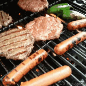 Hamburgers and hot dogs increases a woman's risk of breast cancer